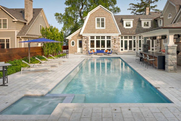 Luxury Pool with Sparkling Water finish