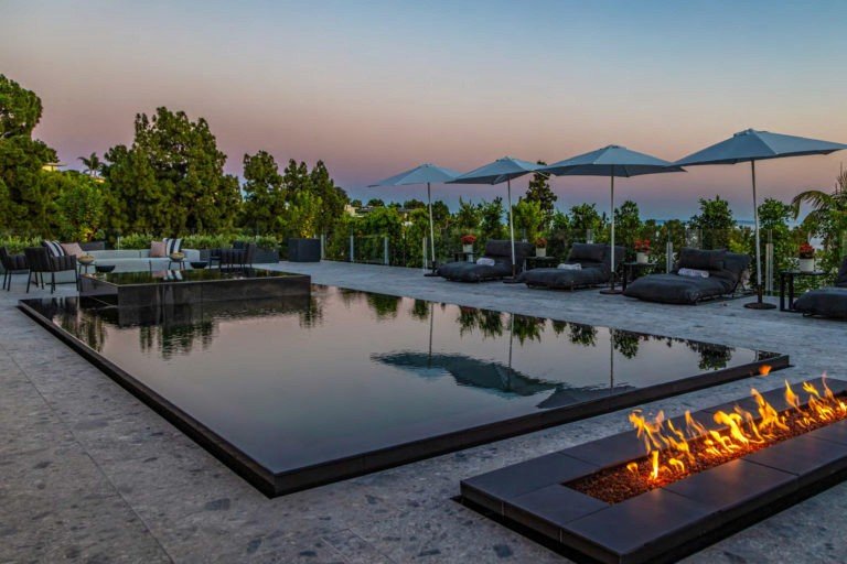 Luxury Pool with Black Galaxy finish